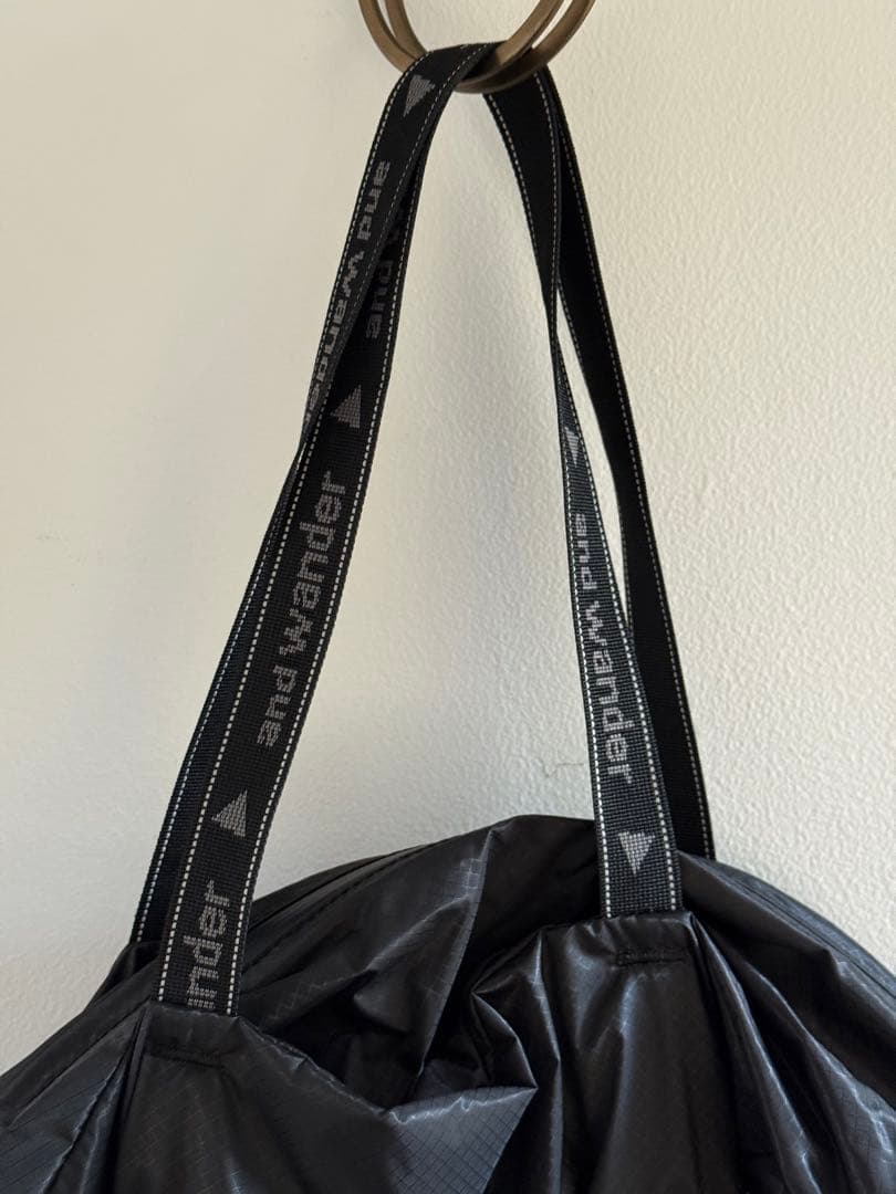 〈and wander〉sil tote bag トートバッグ 2way 黒