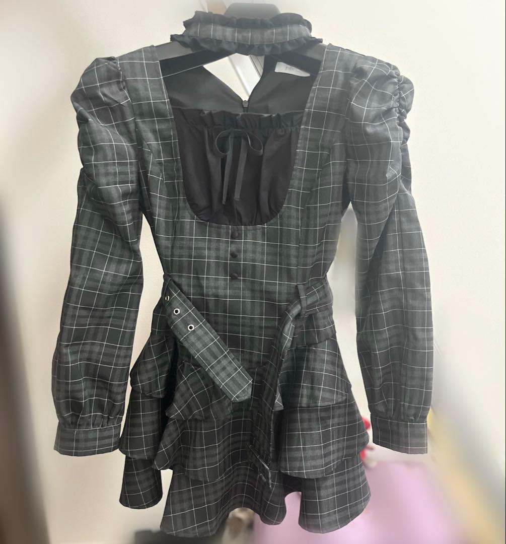 pium チョーカーフリルティアードワンピース ブラックチェック