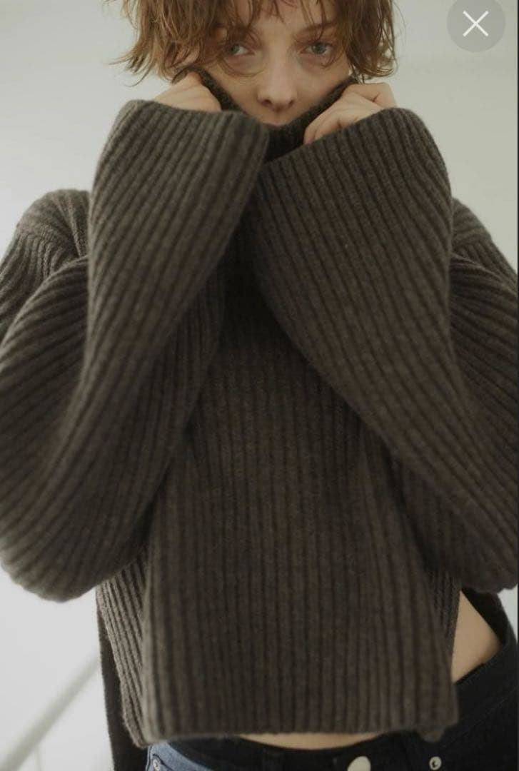 トップス THE SHISHIKUI HIGH NECK KNIT /DARK BROWN