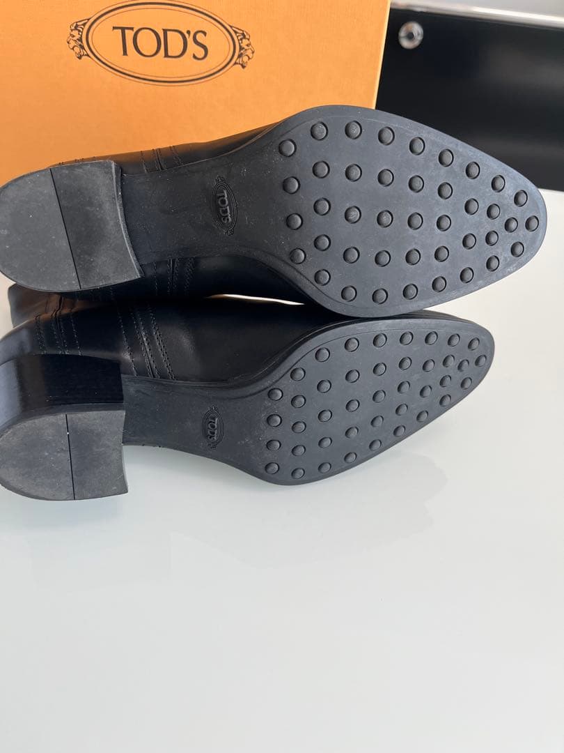 TOD'S ブラック サイドゴアブーツ　23.5センチ