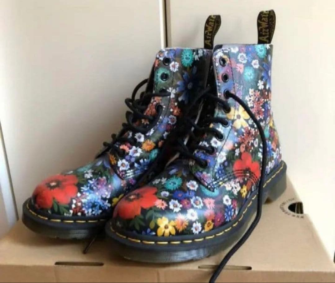 元旦sale! ドクターマーチン★レア　花柄ブーツ