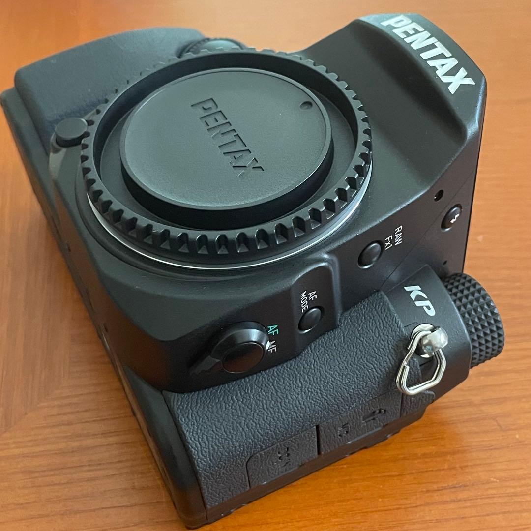 ペンタックス PENTAX KP ボディキット BLACK 実用美品　おまけ付