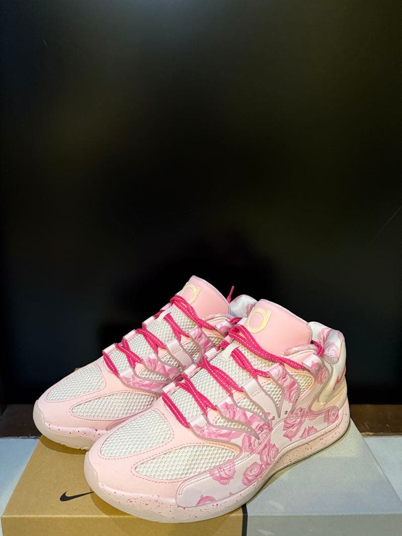 Nike Kevin Durant 18 ピンク 花柄 バスケットボールシューズ