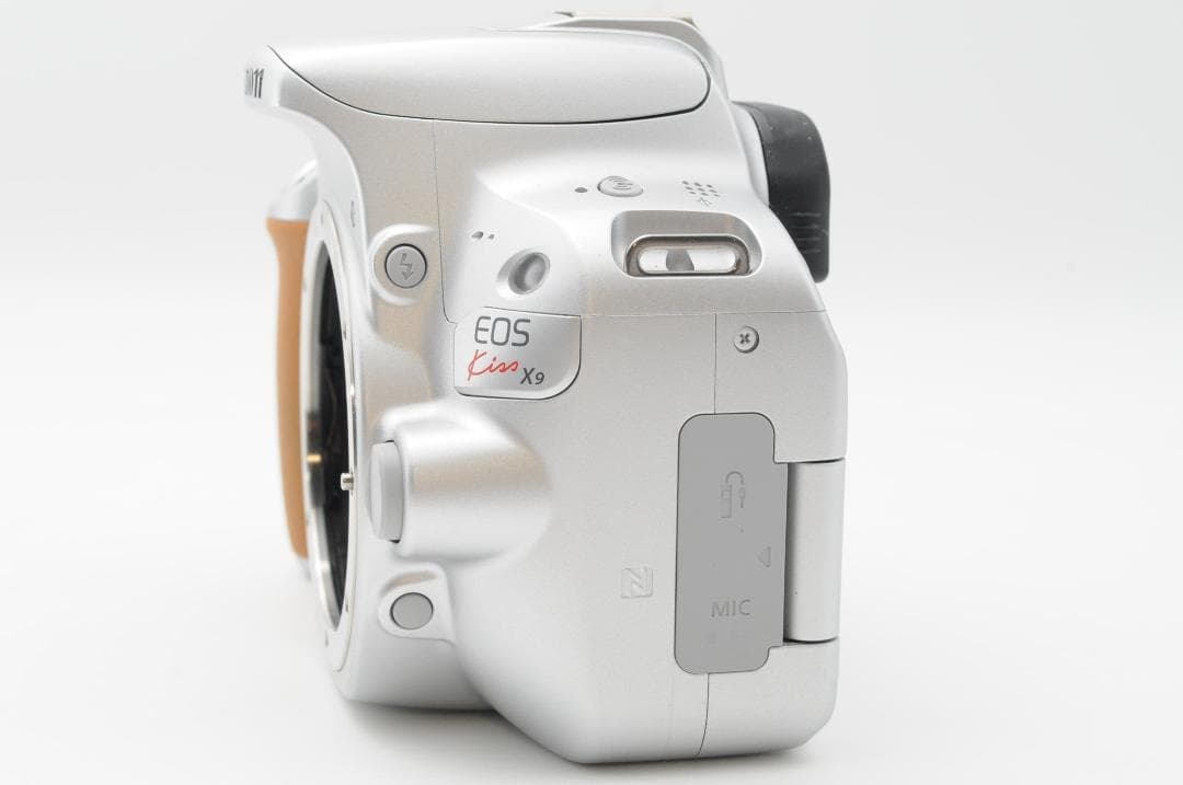★新品級⑤★特大SALE中★ Canon EOS Kiss x9 ダブルレンズ