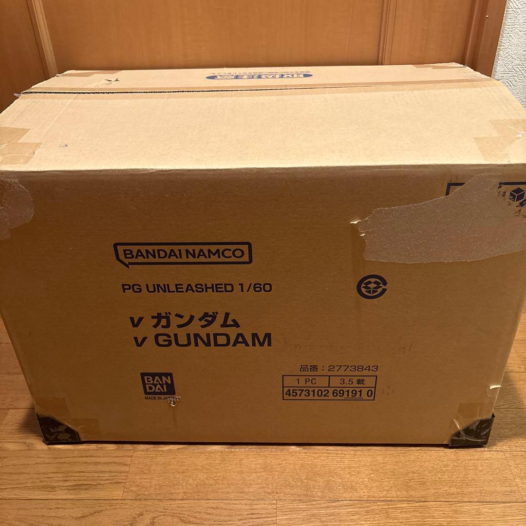 輸送箱傷あり　PG UNLEASHED 1/60 RX-93 νガンダム