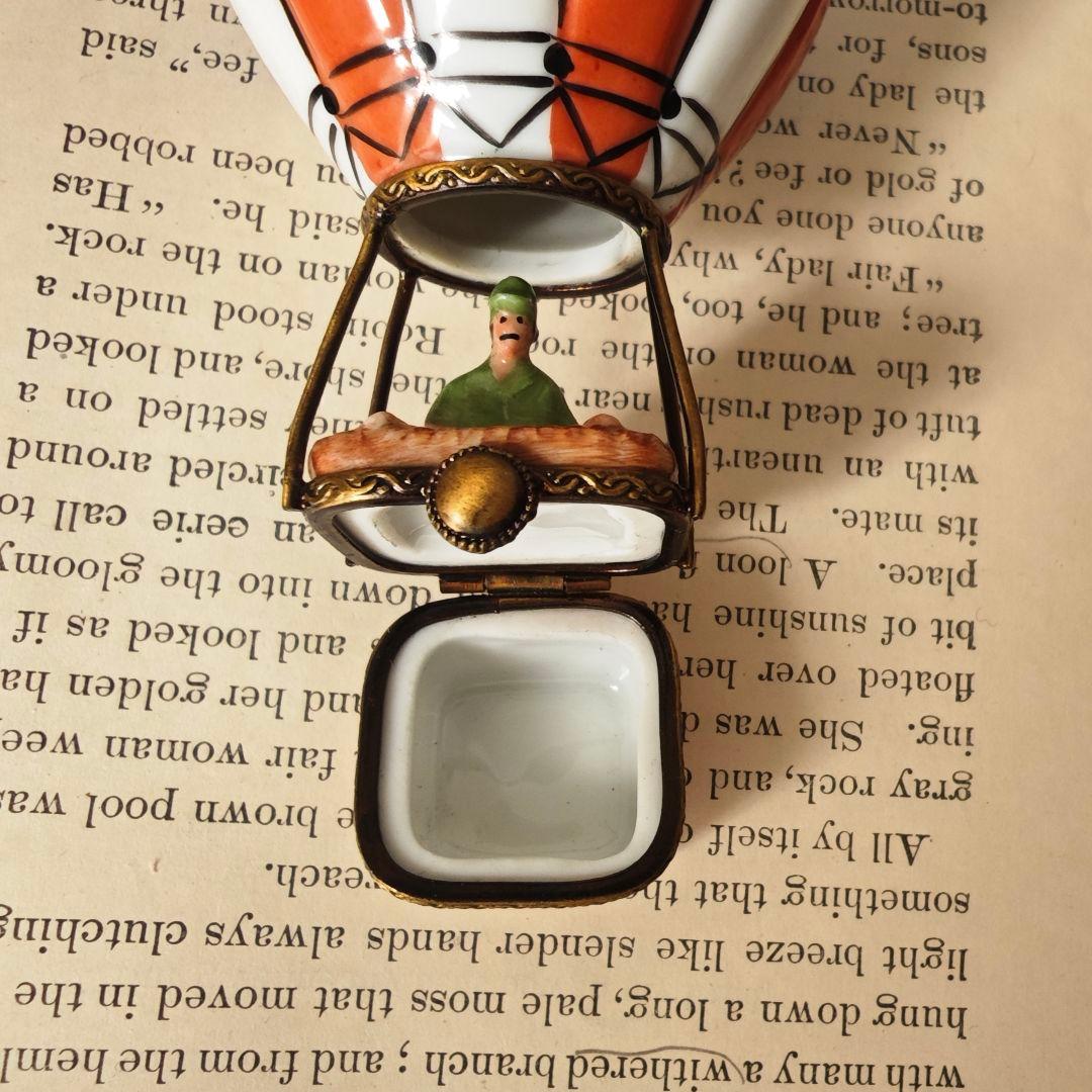 リモージュボックス　熱気球　フランス製小物入れ　陶器　ミニチュア