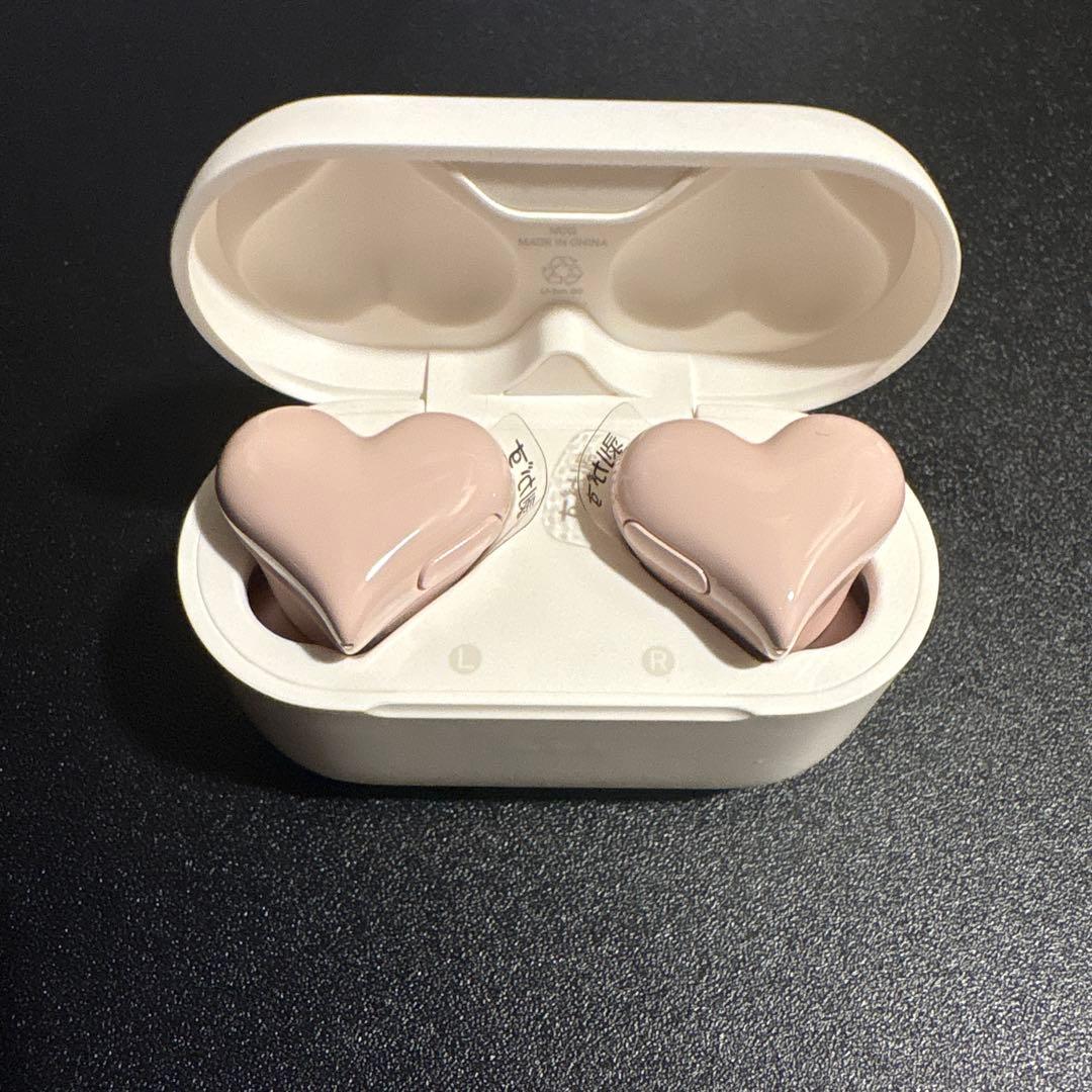 ハート型ピンクワイヤレスイヤホン本体