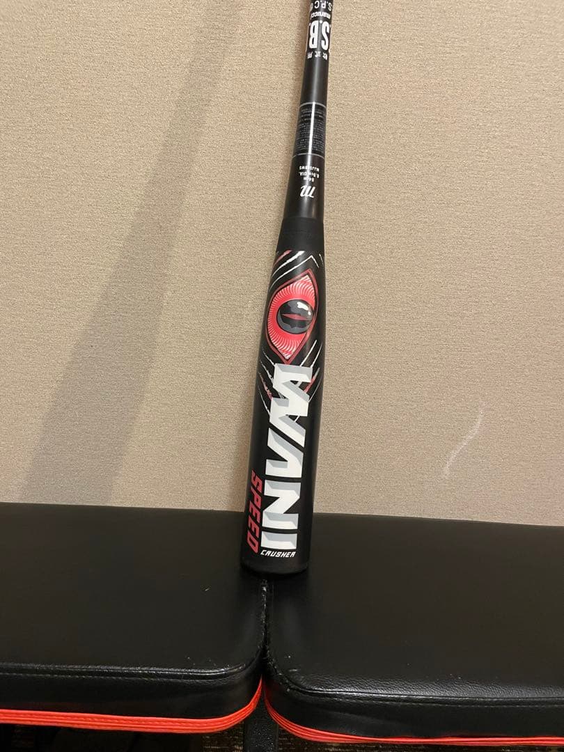 赤ワニ　84cm710g一般軟式バット