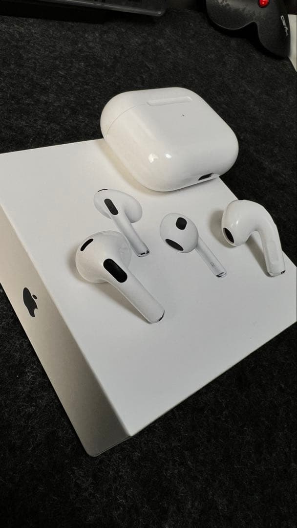 イヤホン Apple AirPods (3rd generation)