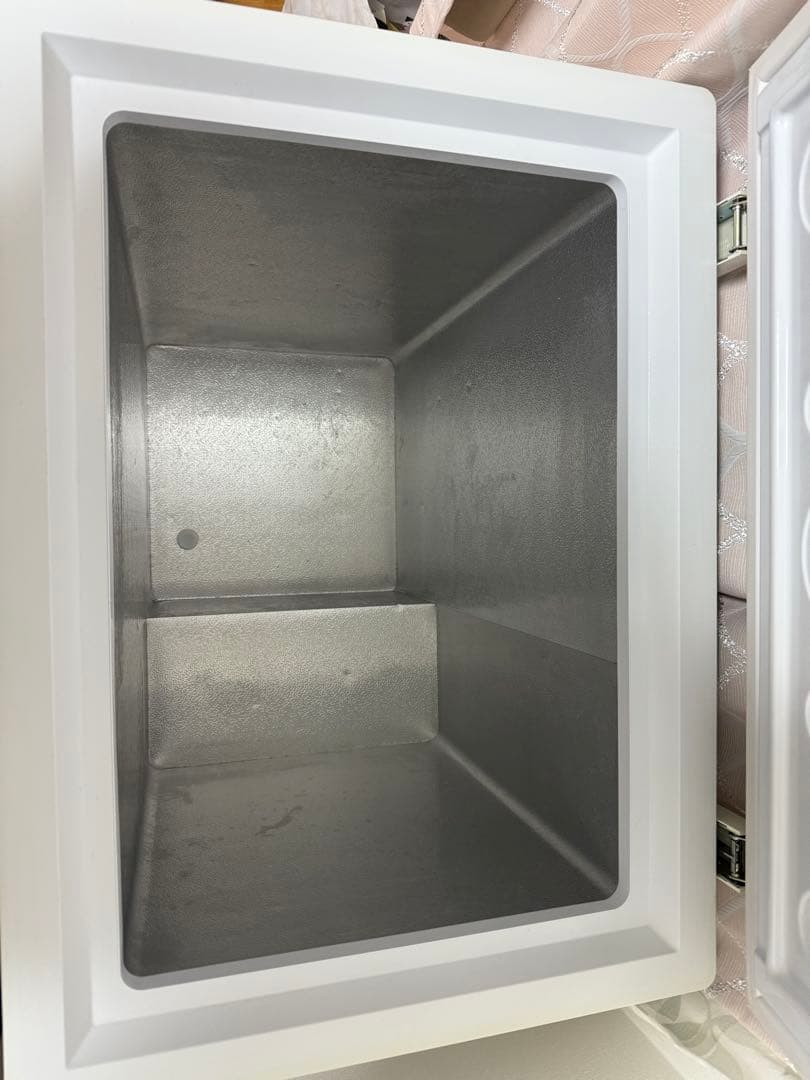 『引き取り限定』神戸市西区Haier 冷凍庫　ホワイト　145L