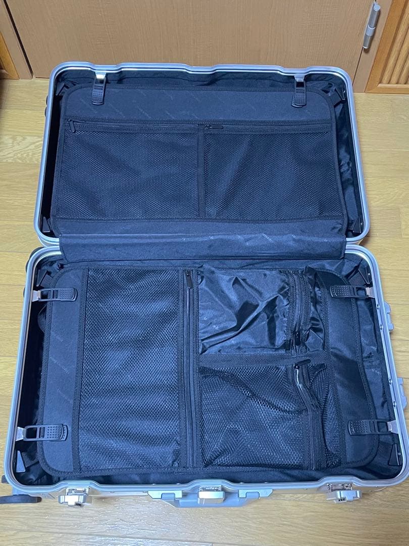 メルセデス・ベンツ アルミスーツケース　中古