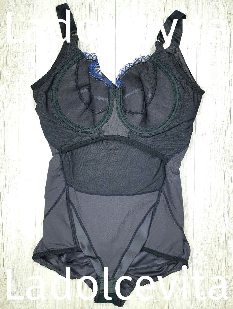 美品 マルコ　カーヴィシャス カレス ボディスーツ D80 LL/黒/645