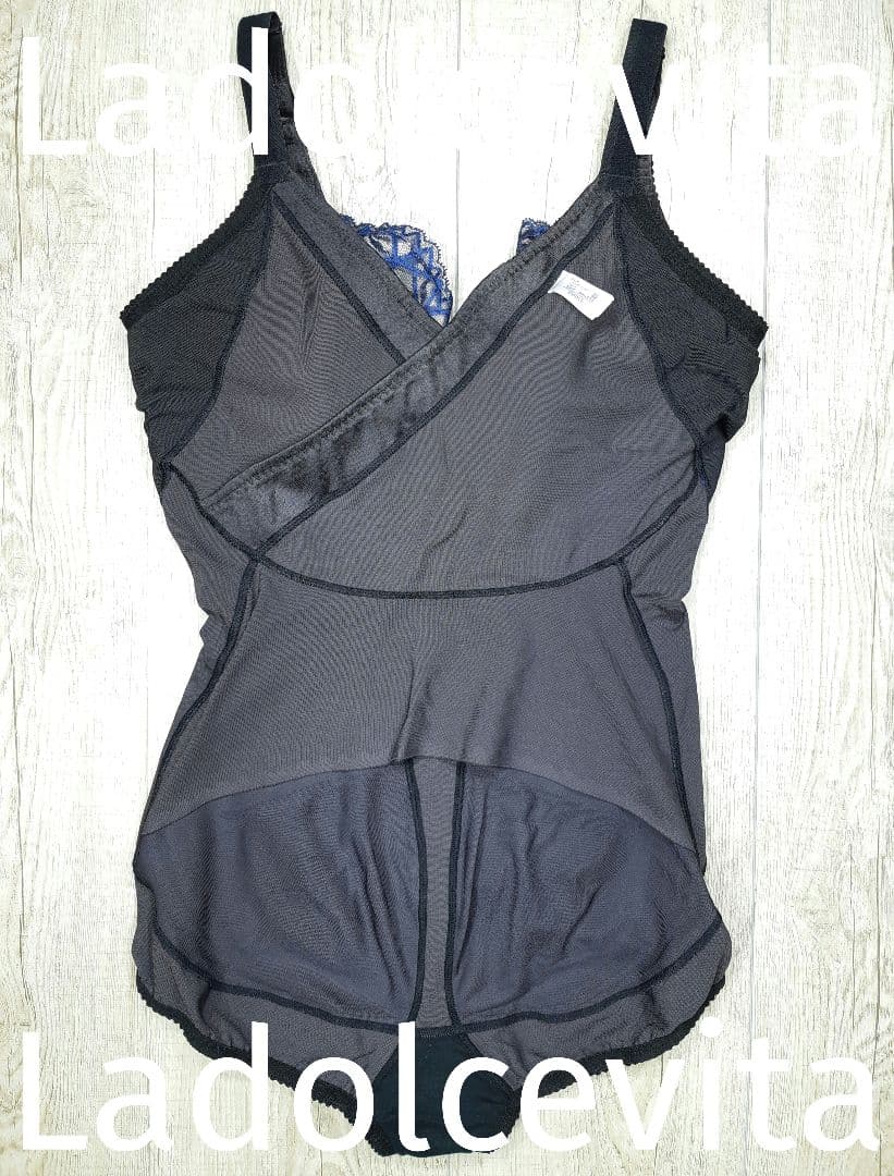 美品 マルコ　カーヴィシャス カレス ボディスーツ D80 LL/黒/645