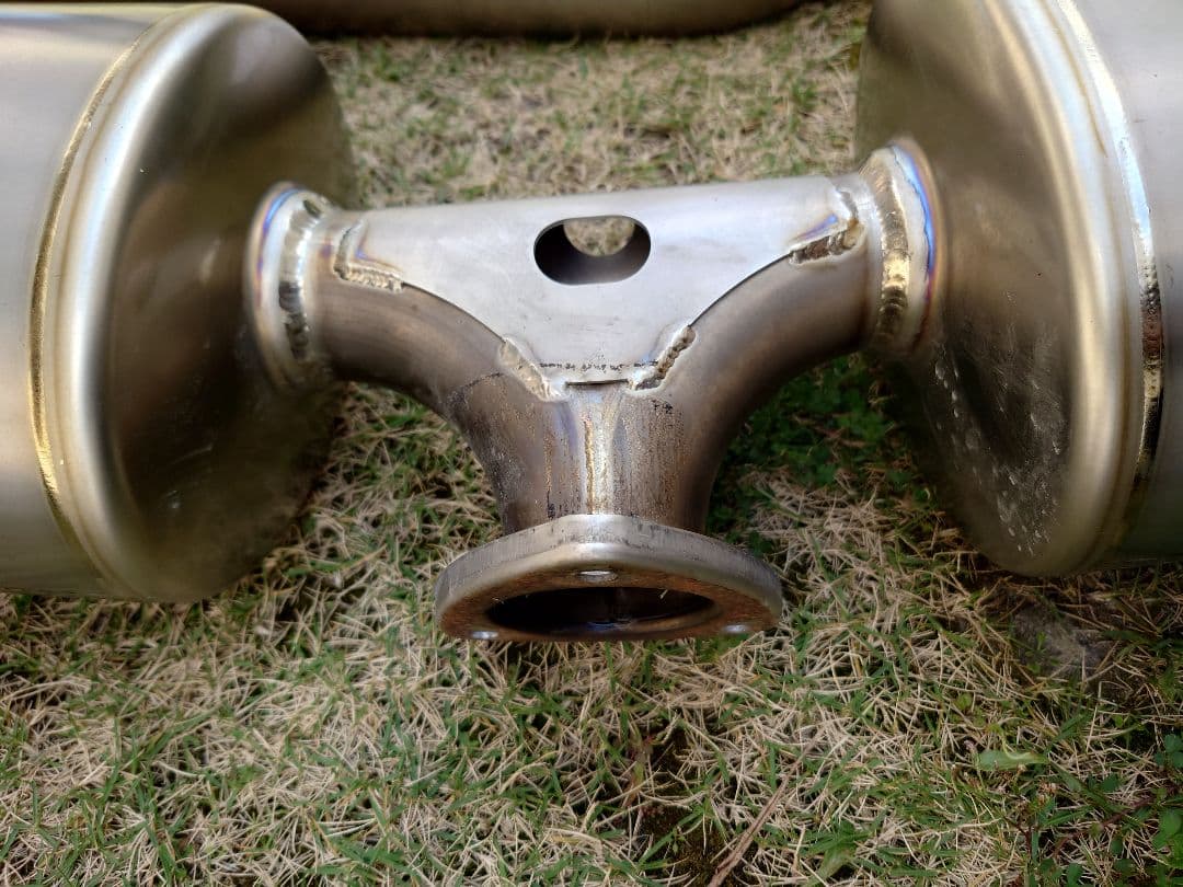 RAV4 ガナドール フルチタンマフラー　その①