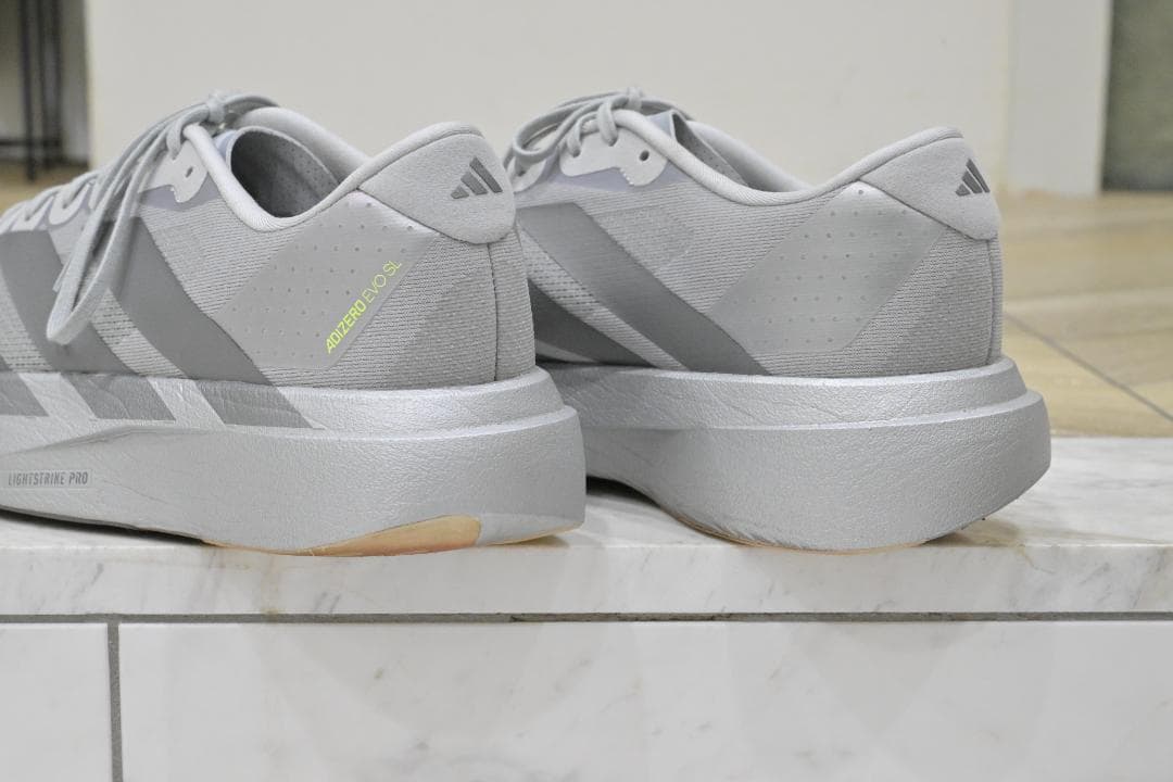 値下げ　美品　アディダス ADIZERO EVO SL 27.0cm シルバー