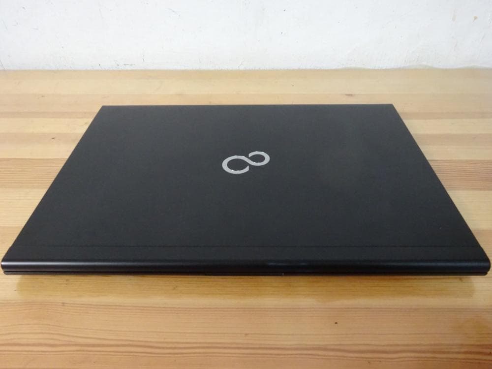 富士通 ノートパソコン LIFEBOOK UH55/M/中古特価良品