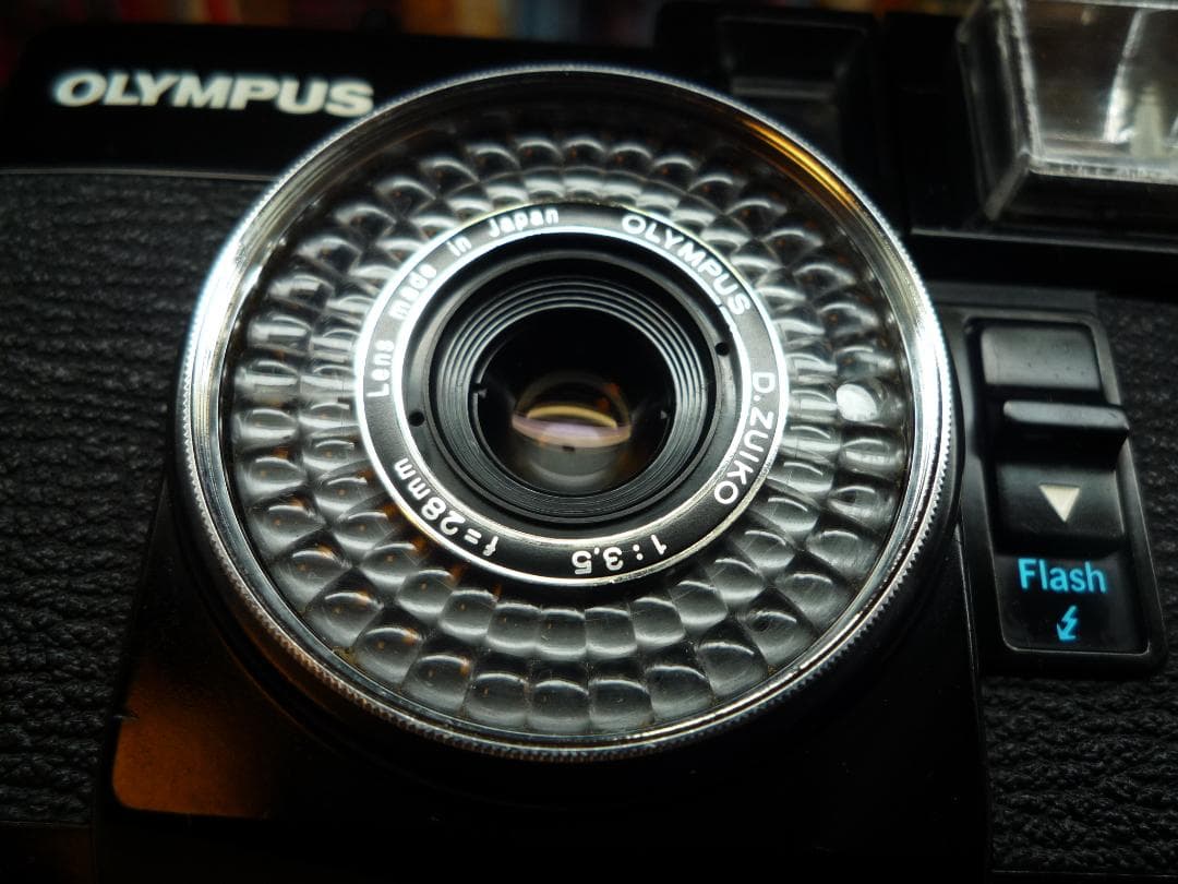 ☆ストロボ付きハーフカメラ☆ OLYMPUS PEN EF　㉗