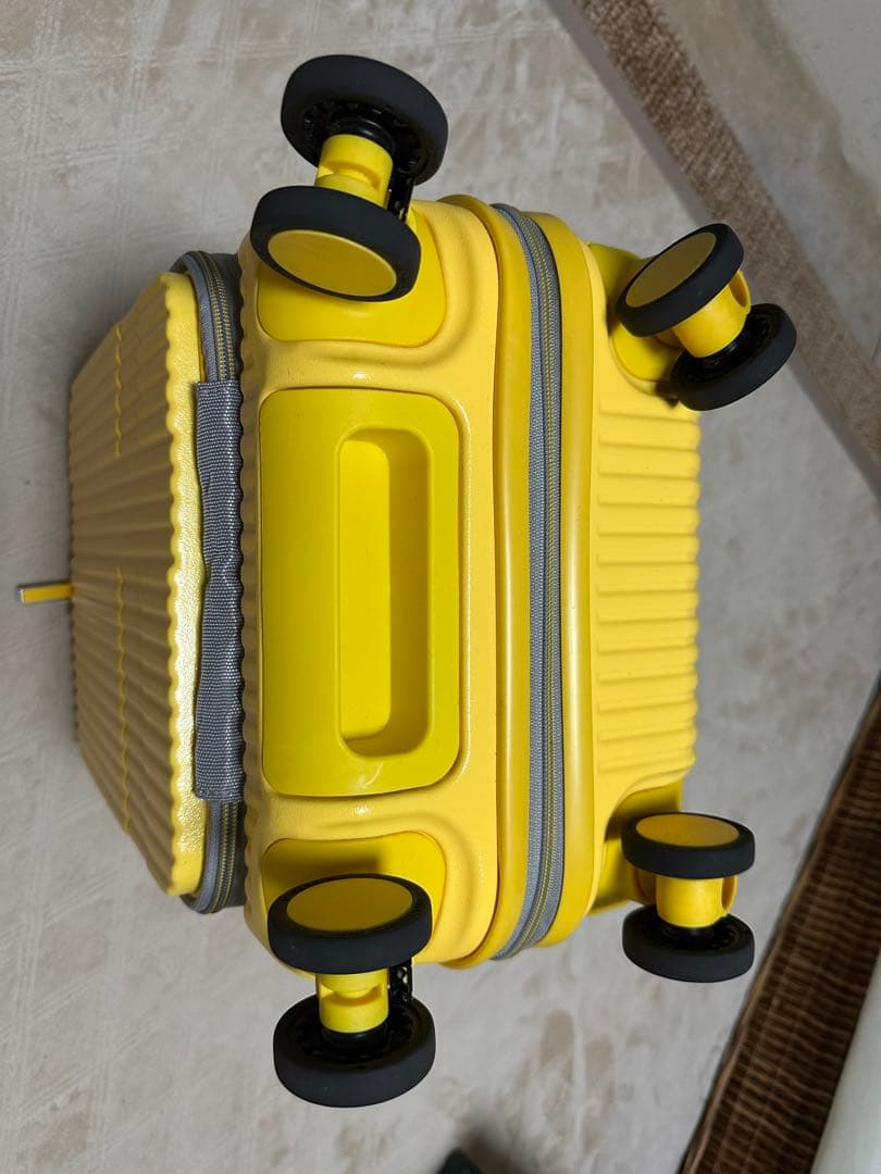 旅行かばん・小分けバッグ INV30 Sunny Yellow 21L Coin-Locker