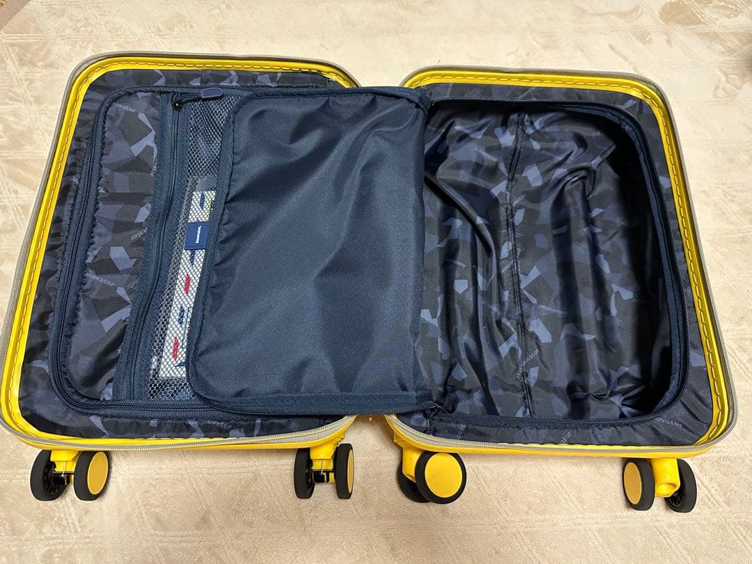 旅行かばん・小分けバッグ INV30 Sunny Yellow 21L Coin-Locker