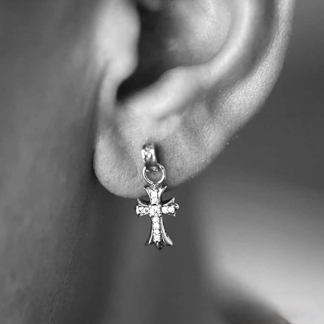 シルバー925 クロス型ピアス 唐草 シルバー 銀 両耳用 CZ ベビーファット