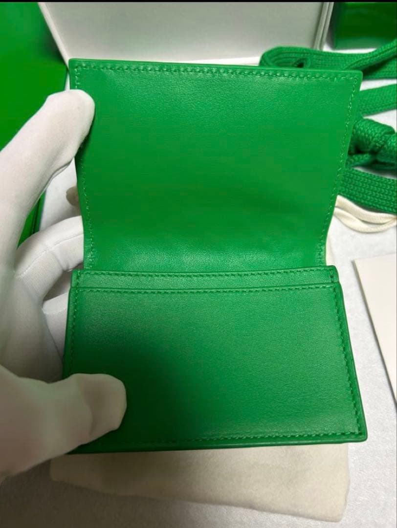 限定値下げ【未使用】BOTTEGA VENETA グリーン　名刺入れ 希少