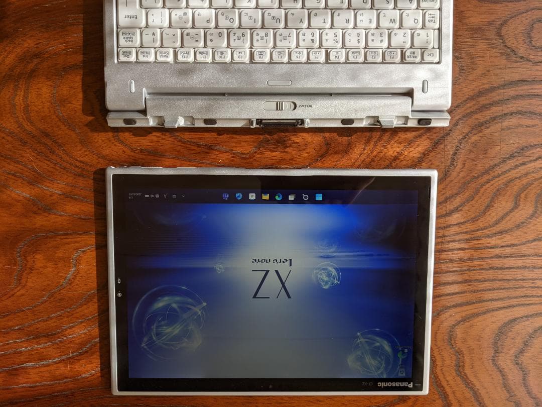 Windowsノート本体 Panasonic 2in1 Let's note CF-XZ6