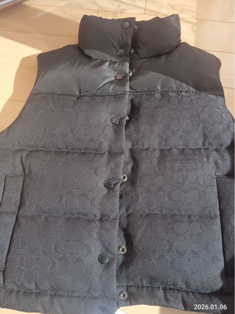 【新品未使用】COACH シグネチャー ダウン ベスト