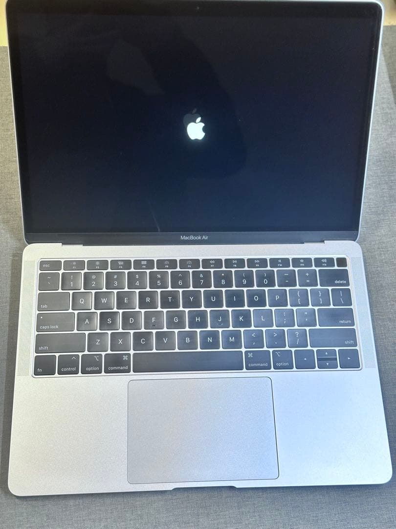 MacBook本体 MacBook air i5-8GB-256GB office