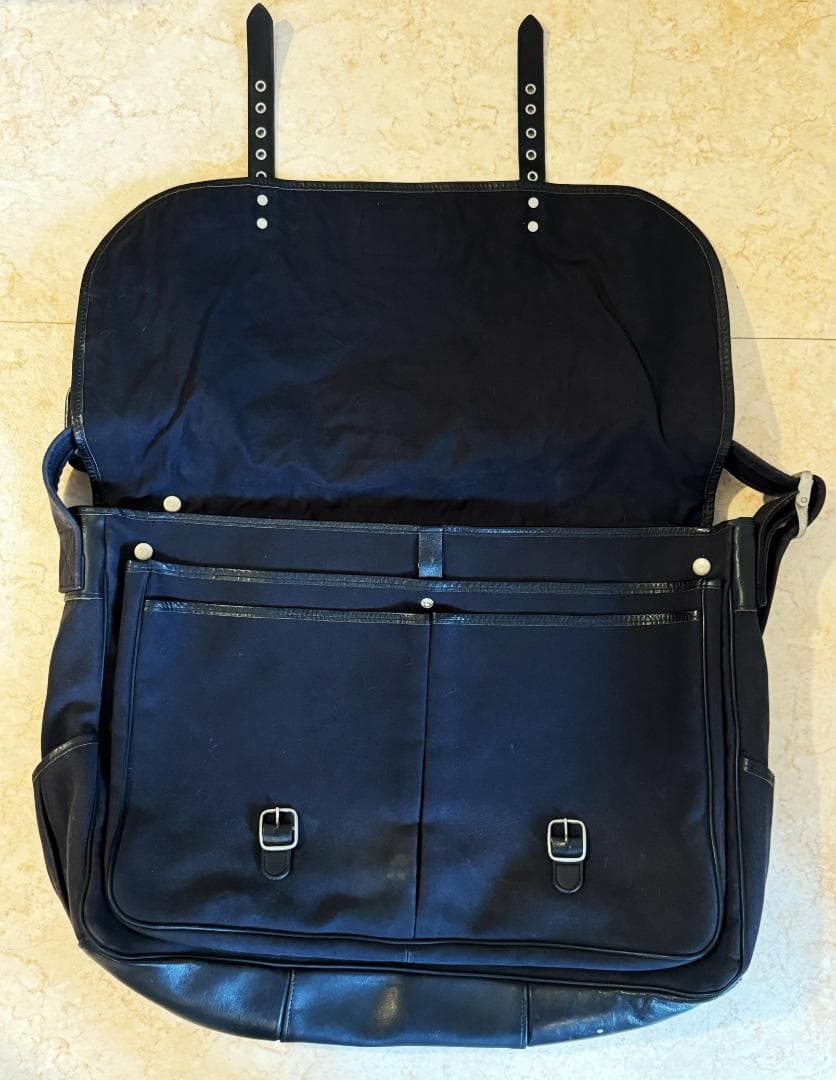 【レア】ウエストトワイスWASTETWIC メッセンジャーバッグ 本物