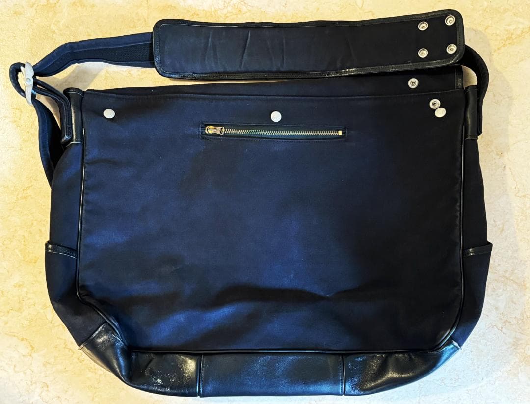 【レア】ウエストトワイスWASTETWIC メッセンジャーバッグ 本物