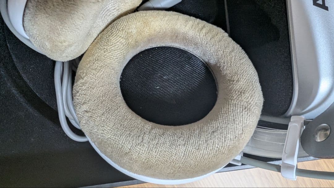 AKG K701 開放型ヘッドフォン