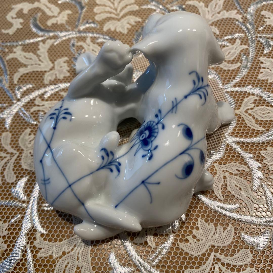 ロイヤルコペンハーゲン　ブルーパルメッテ　フィギュリン