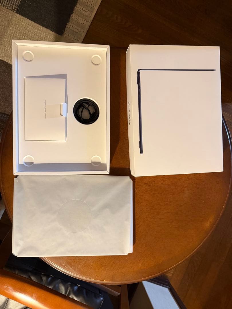 Apple MacBook Air ミッドナイト本体