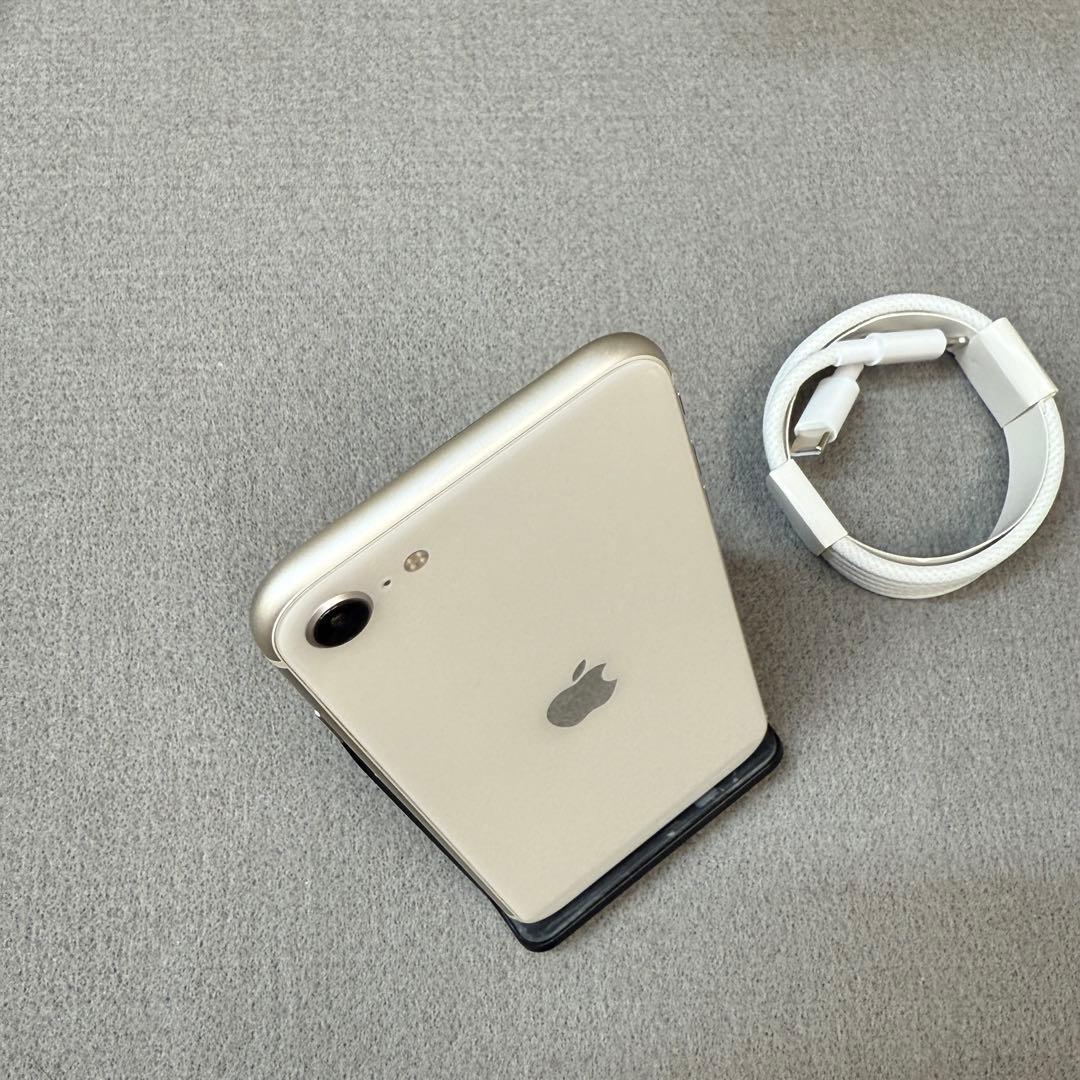 バッテリー97% iPhone SE3 256GB 国内版SIMフリー送料無料