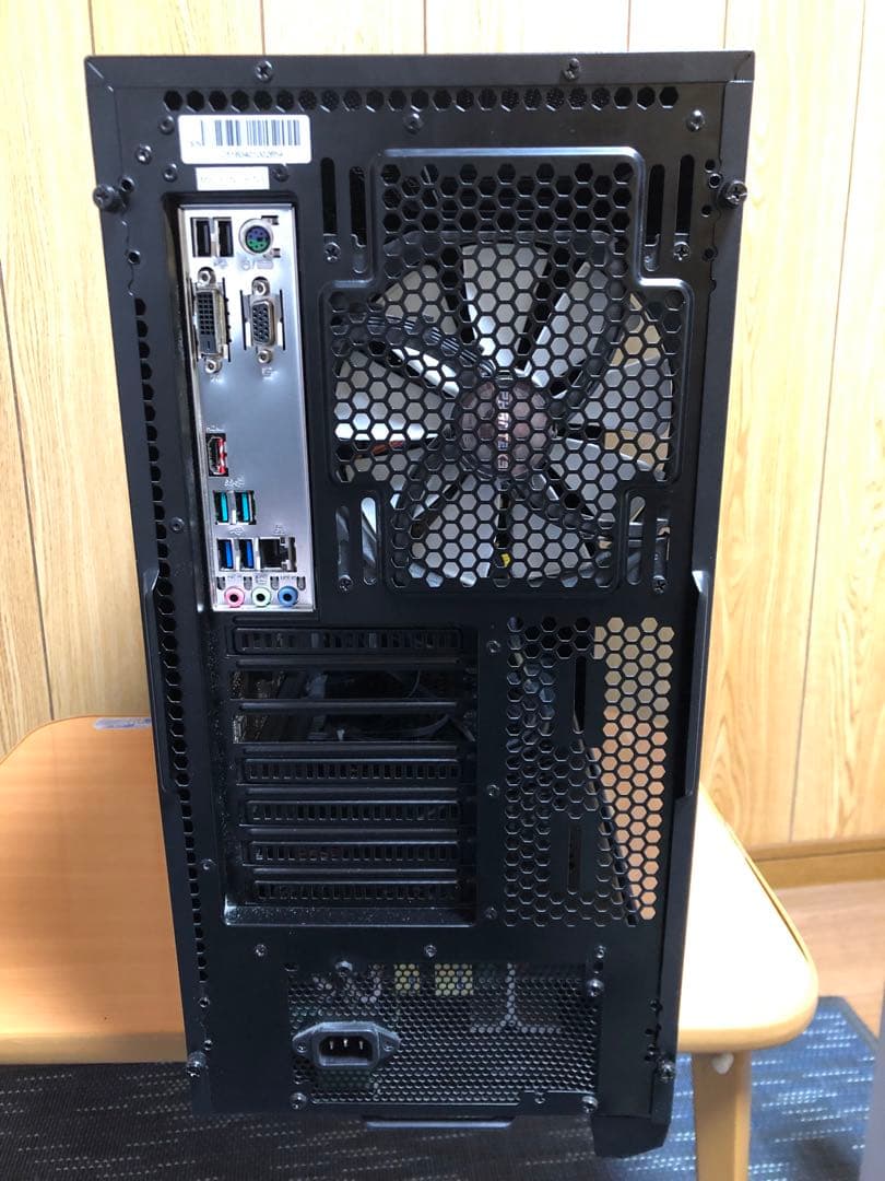 初心者向けゲーミングPCフルセット Core i7 8700 GTX1660