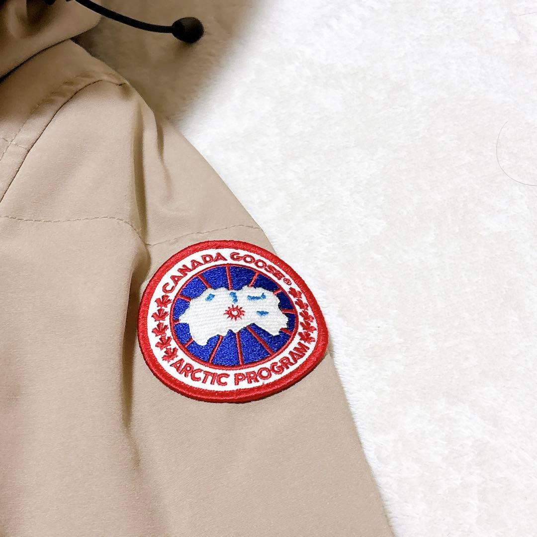 ほぼ未使用✨　カナダグース　ダウンジャケット　　タン　ベージュ　M ファー