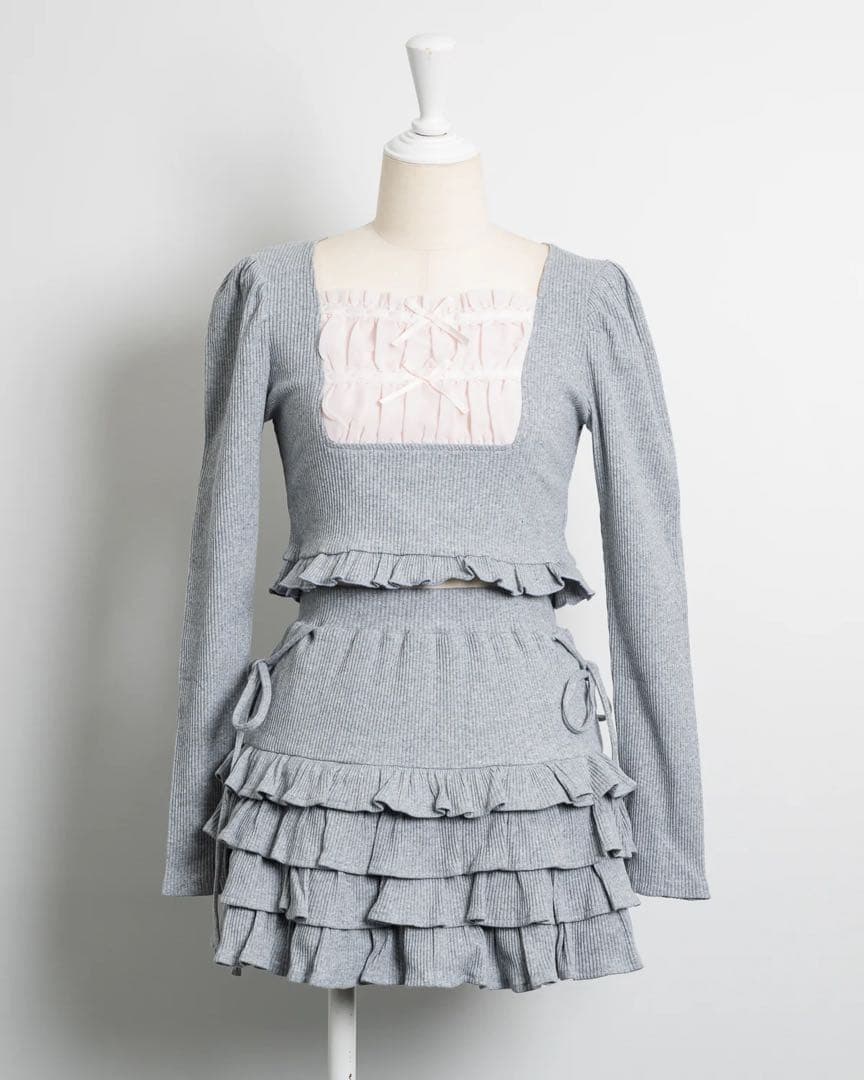 pium ドーリーフリルカットソーセットアップ