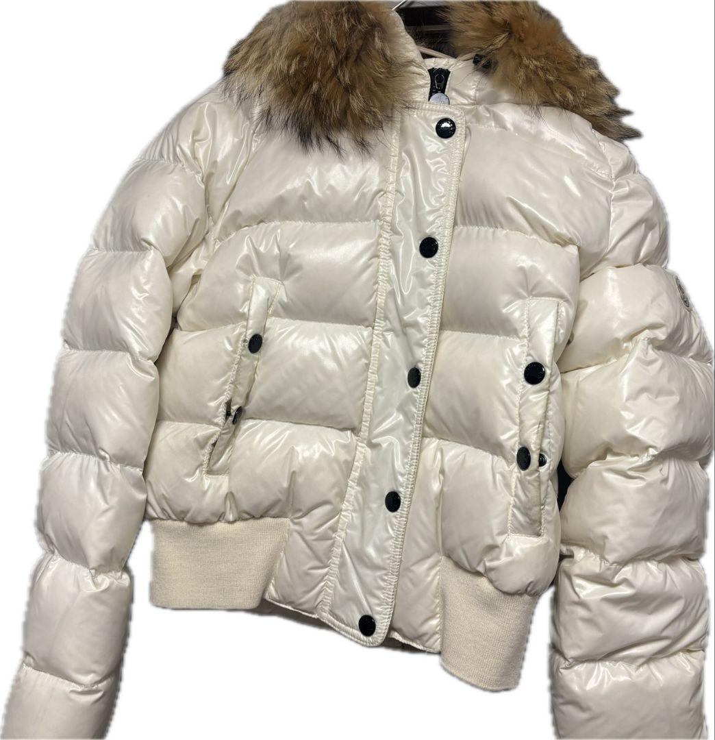 MONCLER　レディース　ダウンジャケット　　サイズ M 相当
