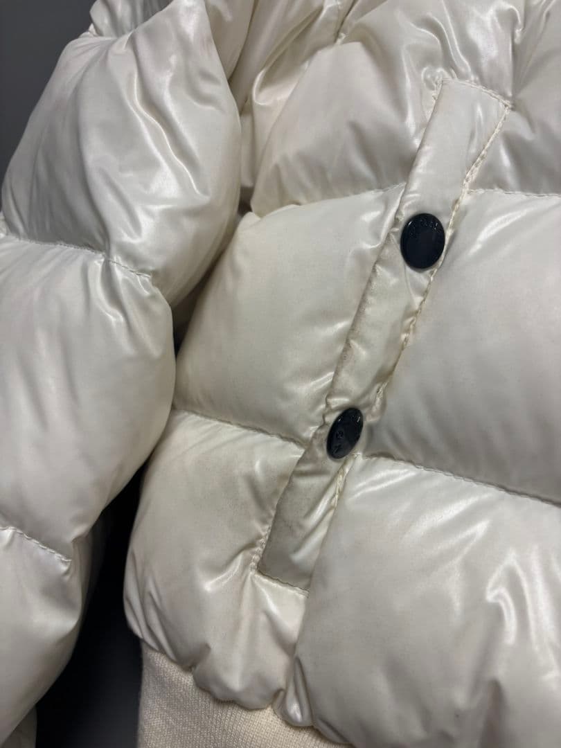 MONCLER　レディース　ダウンジャケット　　サイズ M 相当