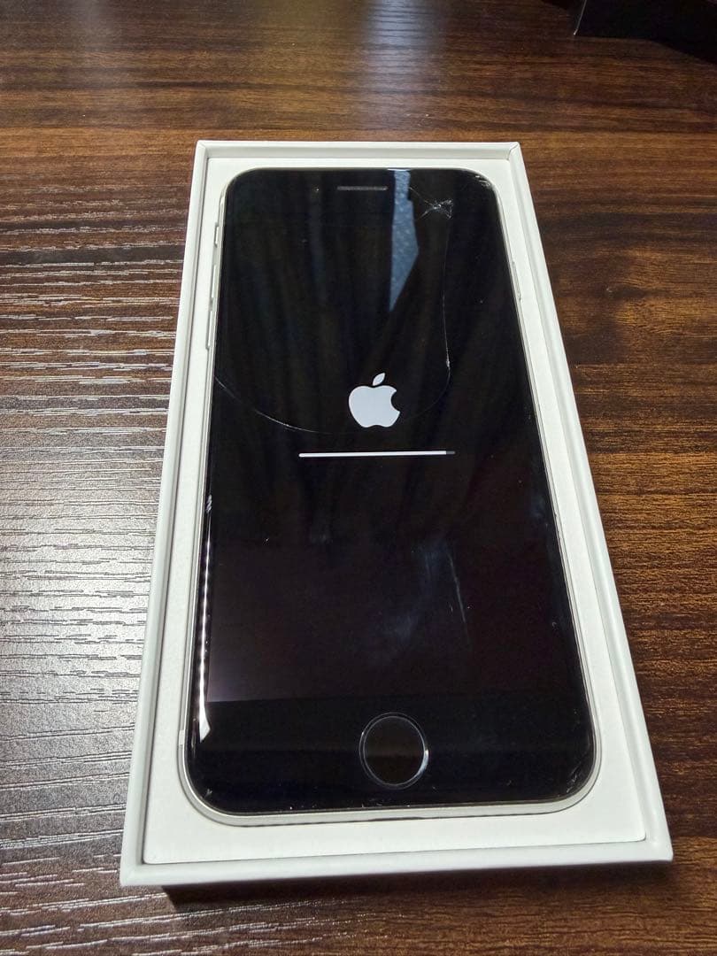 Apple iPhone SE 第2世代 ホワイト 128gb