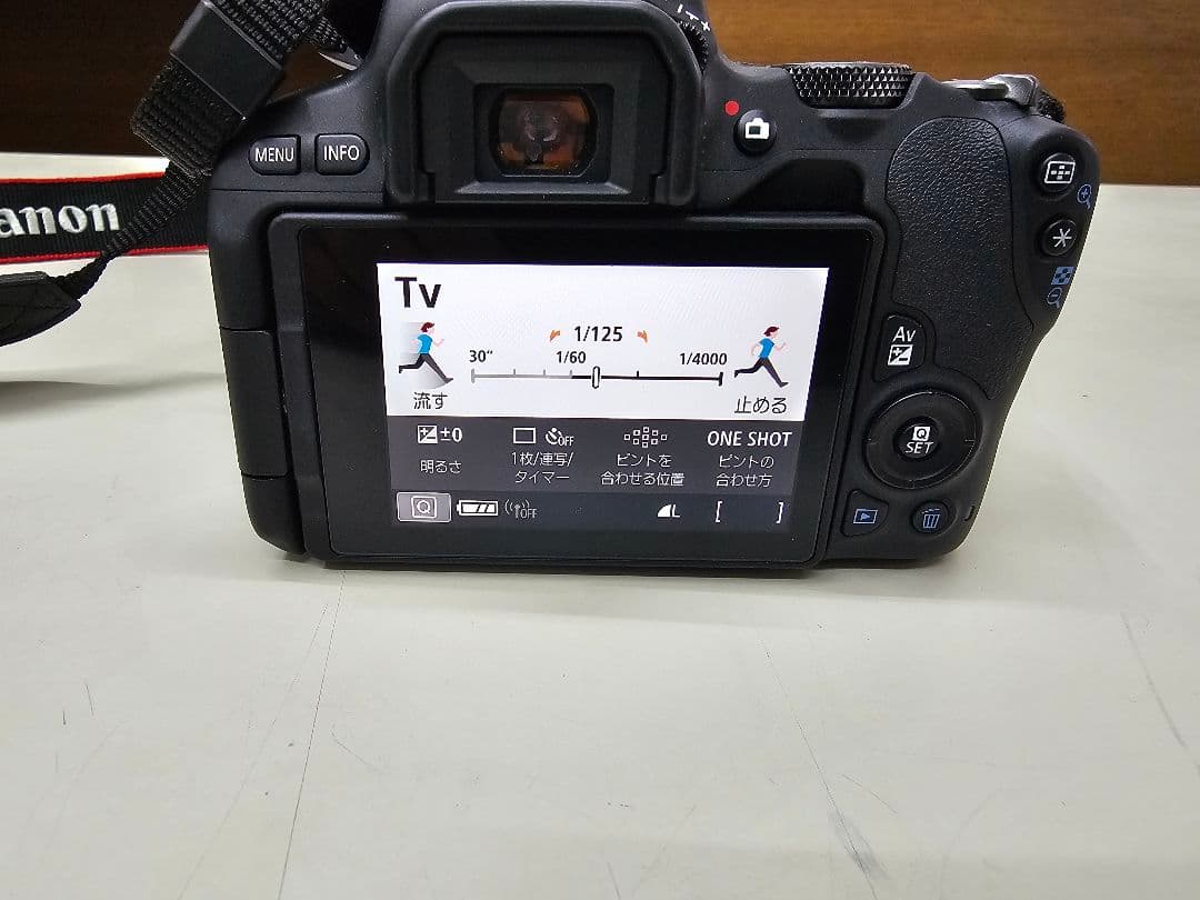 Canon EOS Kiss X9 デジタル一眼レフカメラ
