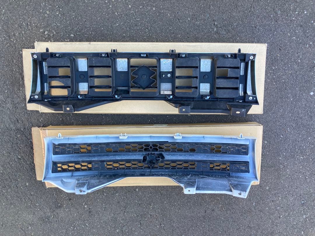 【2個セット】SUZUKI ジムニー JB23 グリル白＆クローム【送料込み】