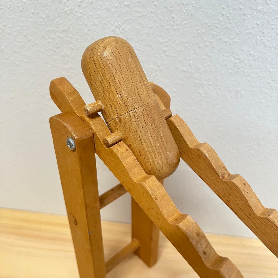 m*e様 【廃盤】ベック社まゆ玉落とし　木のおもちゃ