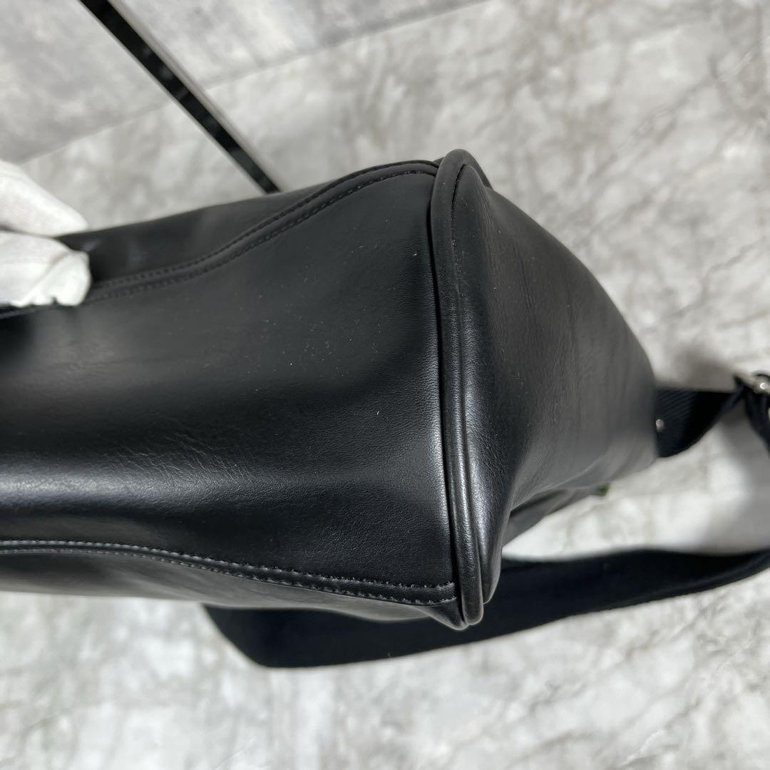 DIESEL ディーゼル ブレイブマン レザー ショルダーバック　A4 ブラック