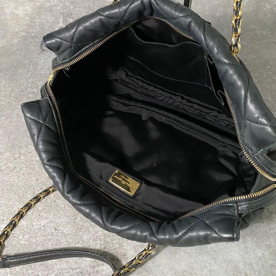 フェラガモ キルティングレザー 黒 チェーンショルダーバッグ マトラッセ ヴァラ
