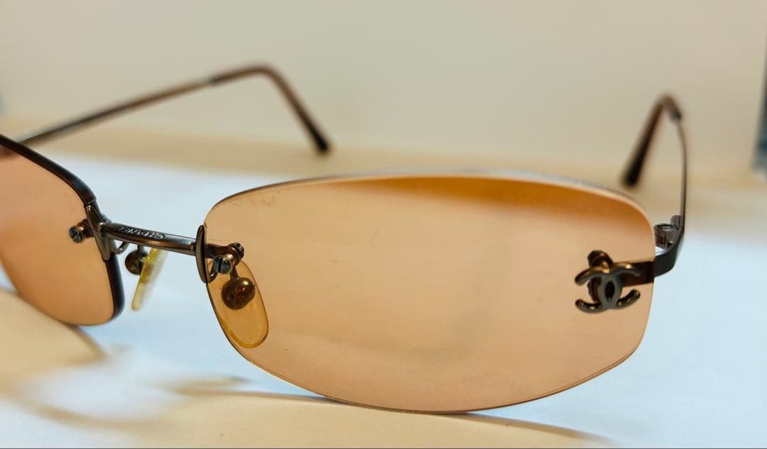 CHANELサングラスオレンジ