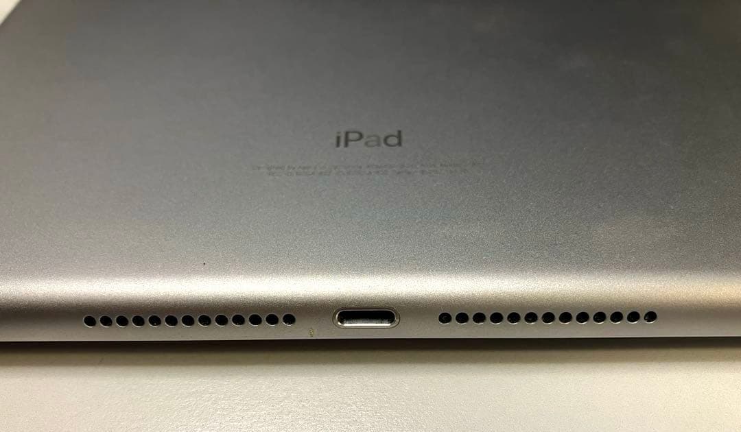 【美品】Apple iPad 第5世代 Wi-Fi 128GB (A1822)