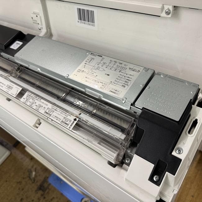 美品【 TOSHIBA 】東芝 おもに6畳用 ルームエアコン RAS-H221R