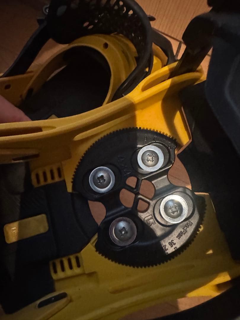 バートン　MALA / VITA イエロービンディング