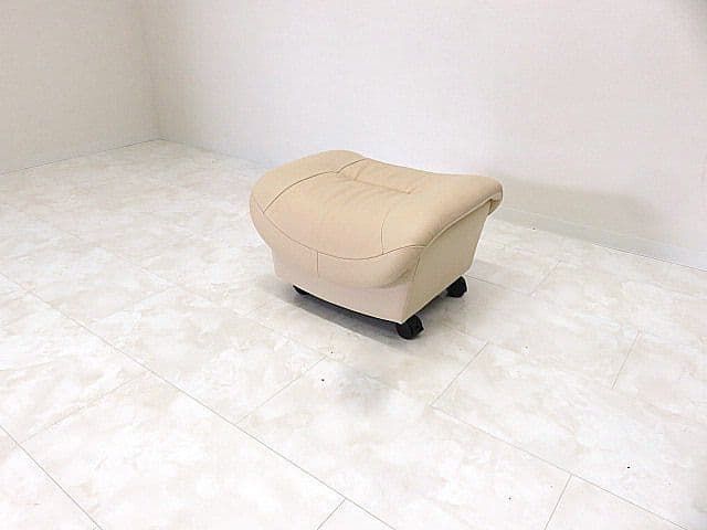 p*n様 美品　karimoku/カリモク「ZT」シリーズ 本革オットマン　椅子